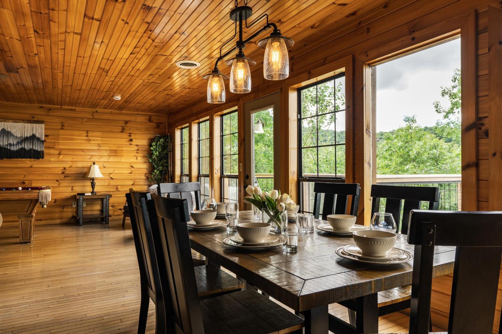 Elevista - Quaint&Private-Views-Hottub-Pooltable-Bears-3 Clubhouse Pools Villa Gatlinburg Exterior photo